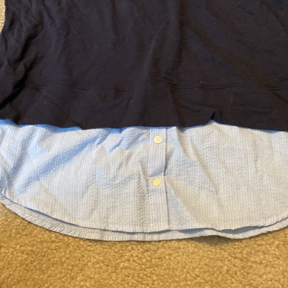 Button-up style shirt with built in sweater. - Picture 4 of 8